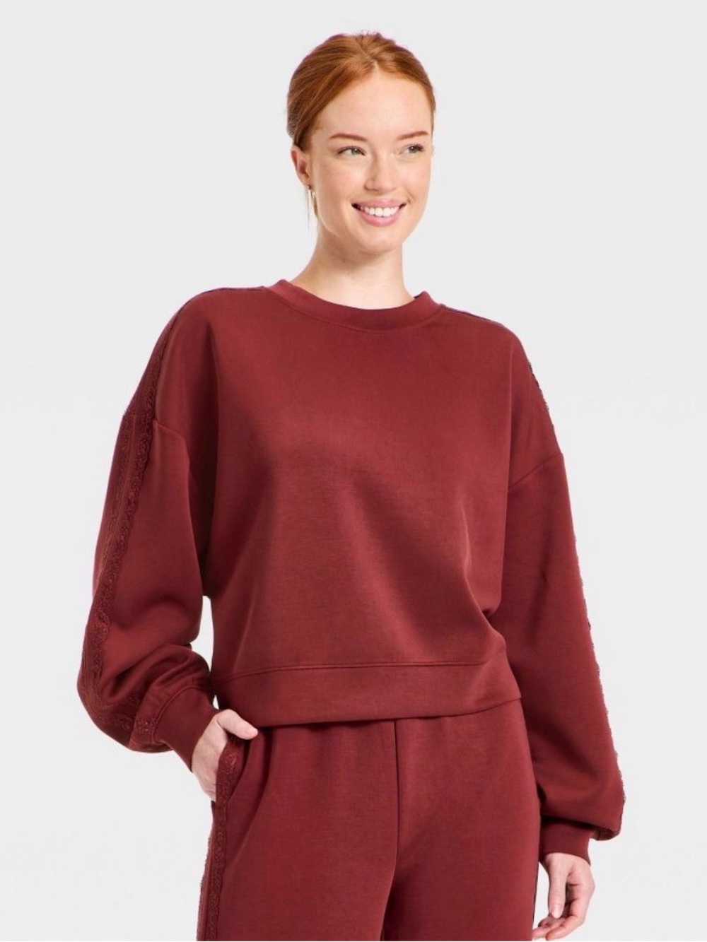 NWT Women’s All in Motion Airy Sleek Lace Crew Sweatshirt Burgundy Sz S Athletic